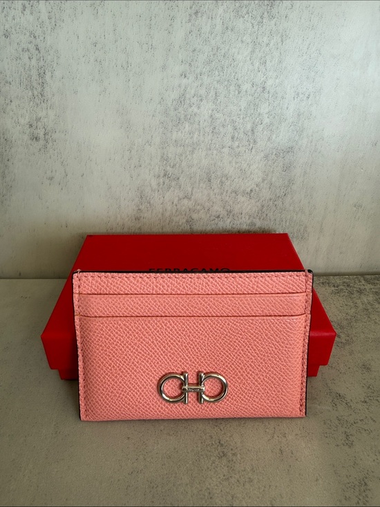 Salvatore Ferragamo Accessories - Salvatore Ferragamo Gancini Leather Card Holder – Coral Pink